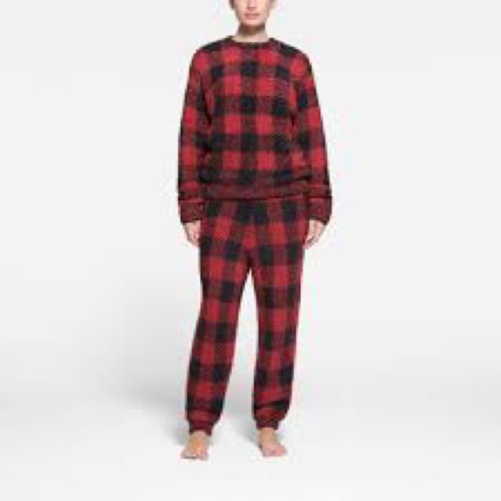 SKIMS Red Buffalo Plaid Cozy Set!